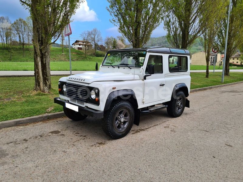 Beige Usado 2015 Land Rover Defender SE SUV | 39.500 € - Imagen 1/4