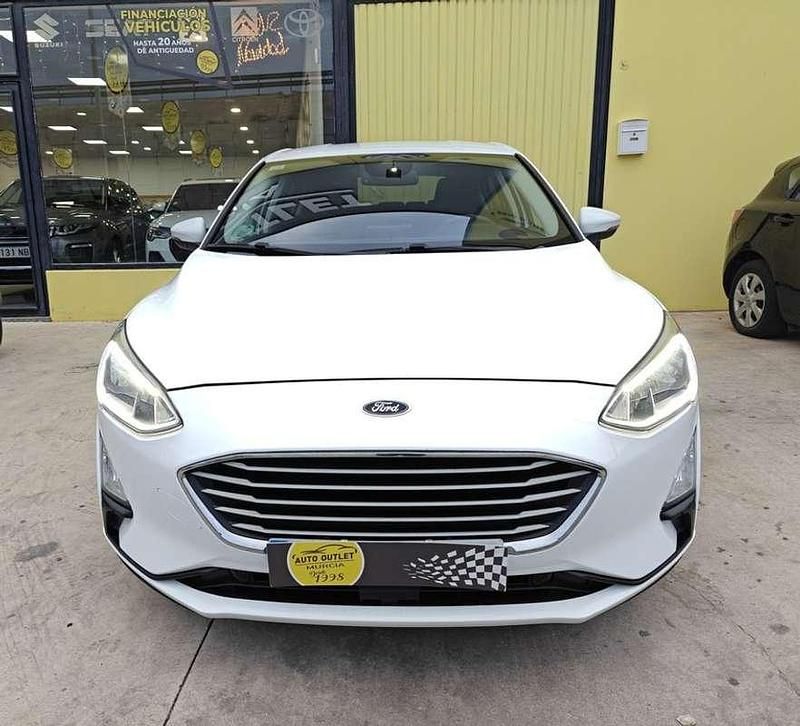 Usado Ford Focus Trend+ 120 CV (88 kW) 2019 Blanco Utilitario