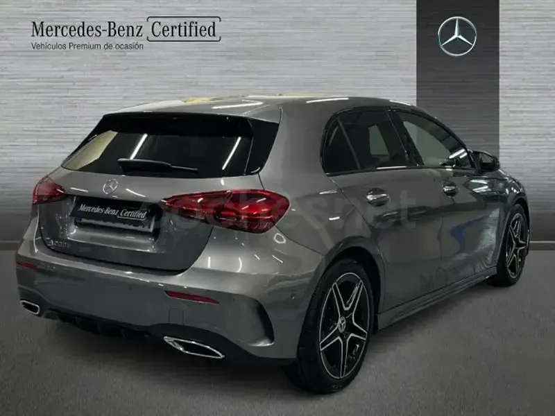 Usado Mercedes A200 150 CV (110 kW) 2025 Gris / plata Berlina