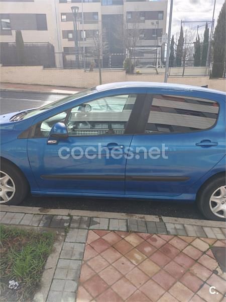 Usado Peugeot 308 Premium 120 CV (88 kW) 2008 Azul Berlina