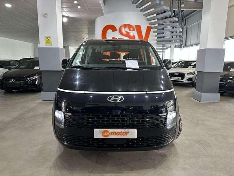 Usado Hyundai Staria 177 CV (130 kW) 2023 Negro Monovolumen