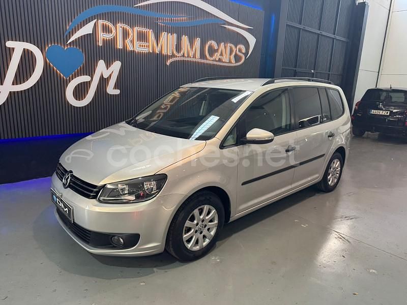 Gris / plata Usado 2014 VW Touran Advance Monovolumen | 7999 € (Buen precio) - Imagen 1/4