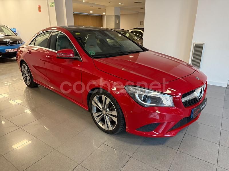 Rojo Usado 2016 Mercedes CLA200 Urban Berlina | 18.899 € (Buen precio) - Imagen 1/4
