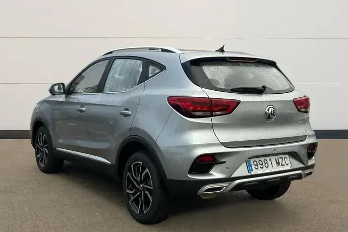 Usado MG ZS Luxury 107 CV (78 kW) 2025 Plateado SUV
