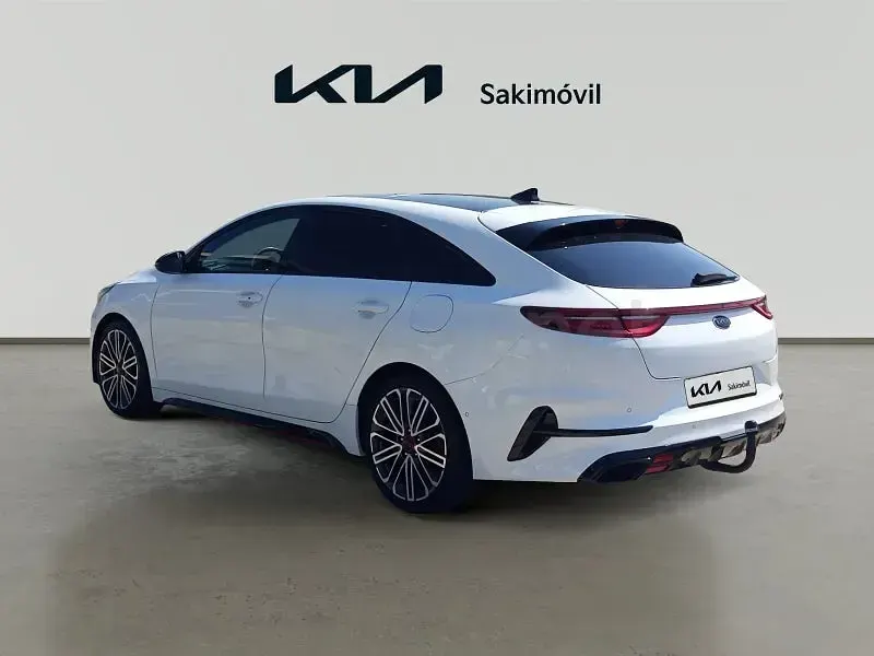Usado Kia ProCeed GT 204 CV (150 kW) 2021 Blanco Familiar