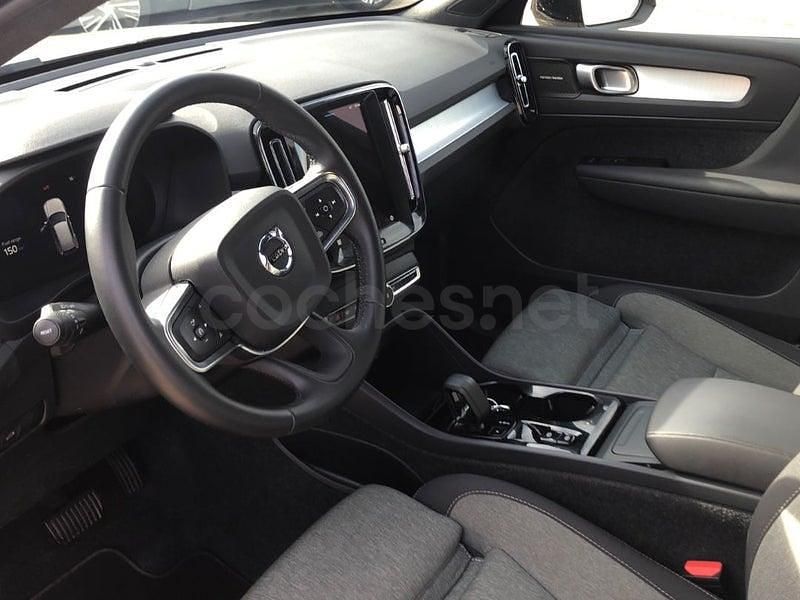 Usado Volvo XC40 Plus 163 CV (119 kW) 2025 Beige SUV