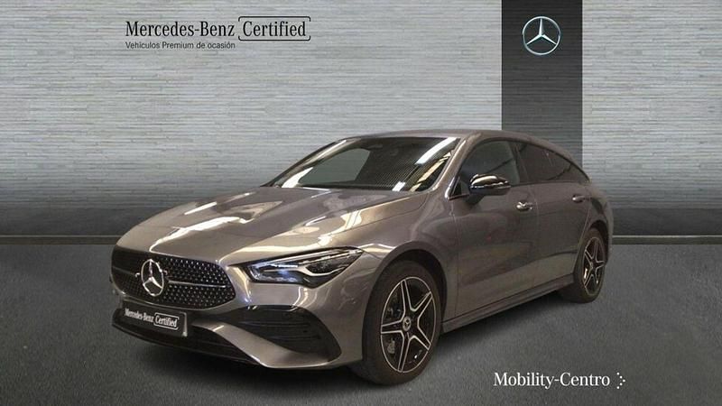 Gris Usado 2025 Mercedes CLA250 Shooting Brake Familiar | 47.900 € - Imagen 1/4