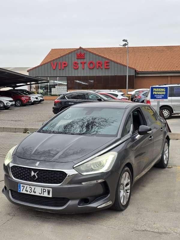 Usado DS Automobiles DS5 Style 120 CV (88 kW) 2016 Gris / plata Utilitario