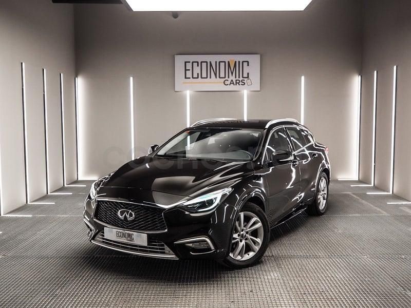Usado Infiniti Q30 Premium 156 CV (114 kW) 2019 Negro Berlina