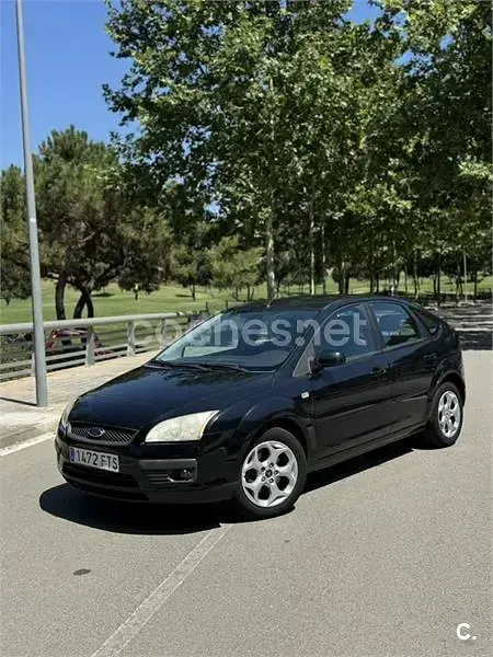 Usado Ford Focus Ghia 115 CV (84 kW) 2007 Negro Berlina