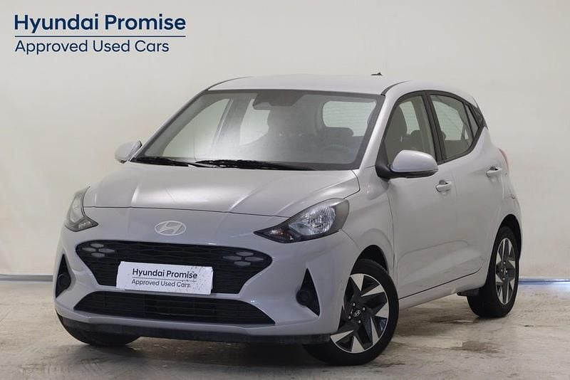 Gris Usado 2024 Hyundai i10 Utilitario | 15.400 € (Precio justo) - Imagen 1/4