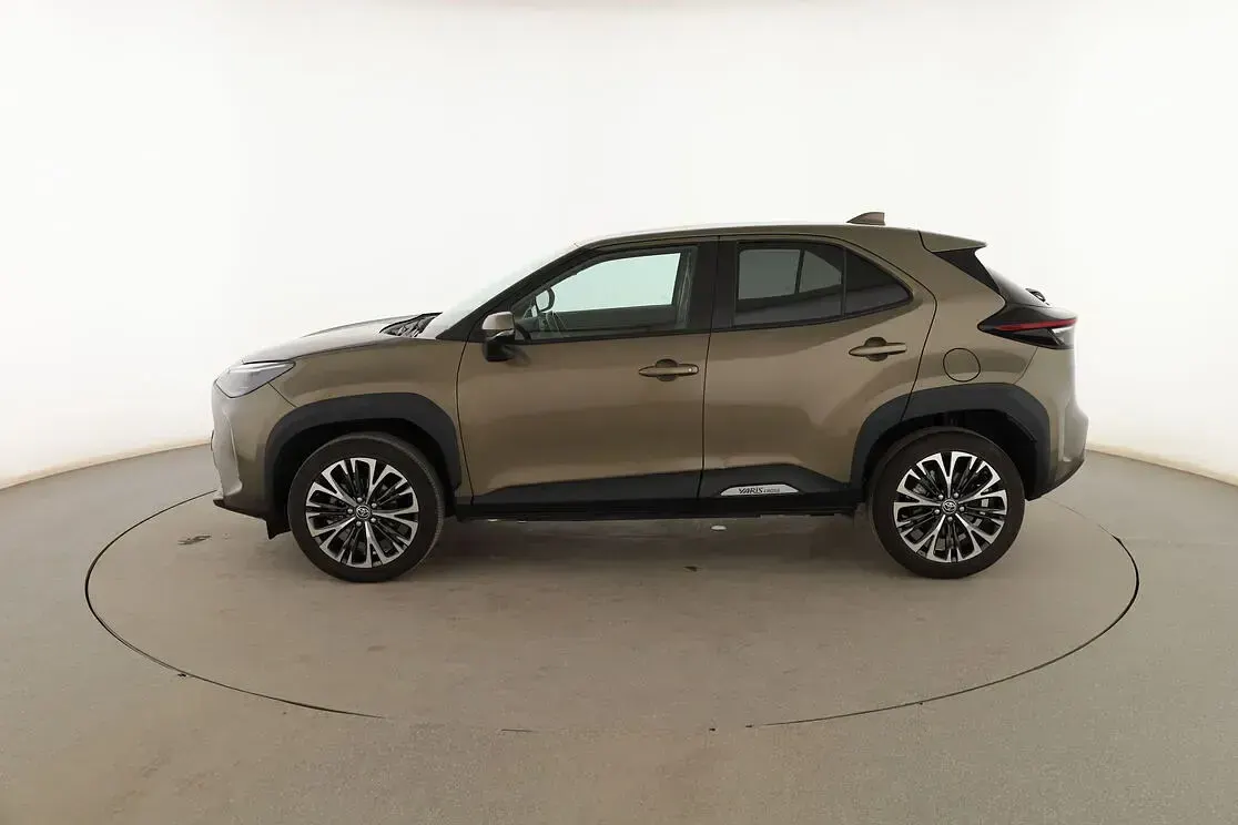 Usado Toyota Yaris Cross Style 116 CV (85 kW) 2022 Verde SUV