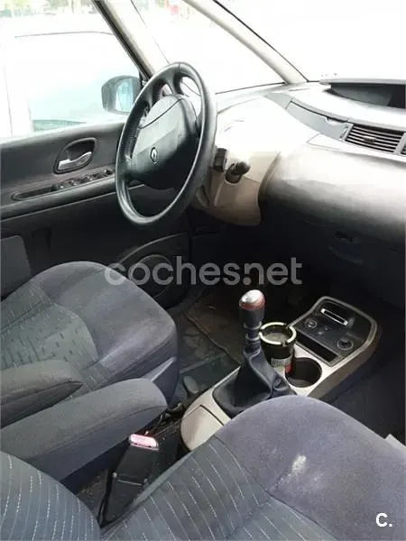 Usado Renault Grand Espace Expression 150 CV (110 kW) 2003 Azul Monovolumen