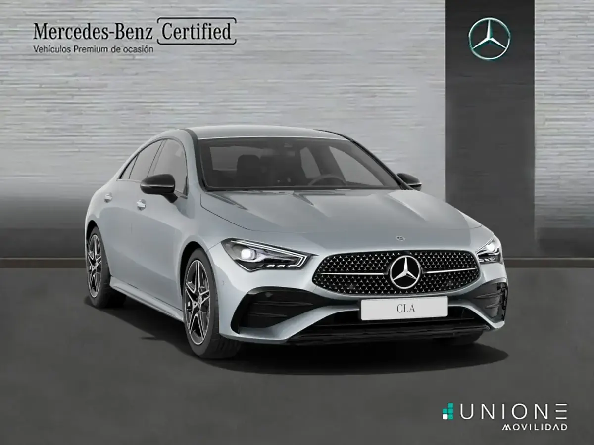Usado Mercedes CLA220 190 CV (139 kW) 2025 Gris Berlina