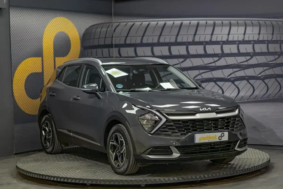 Usado Kia Sportage 150 CV (110 kW) 2022 Gris / plata SUV