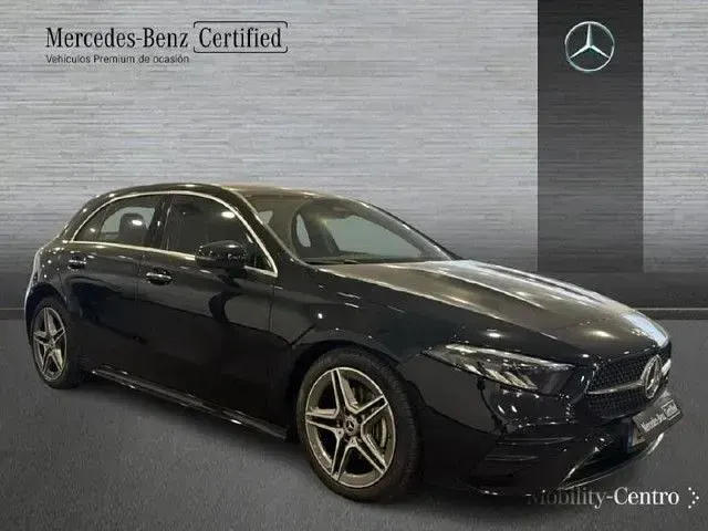 Usado Mercedes A180 116 CV (85 kW) 2024 Negro noche Berlina