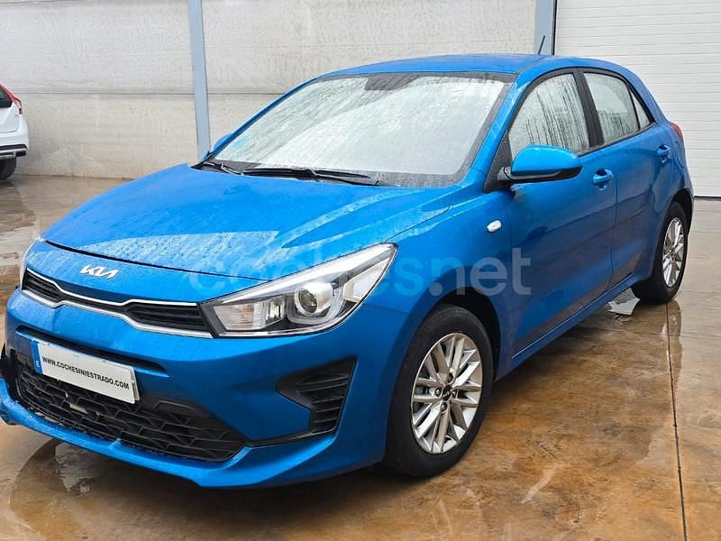 Usado Kia Rio 84 CV (61 kW) 2022 Azul Berlina