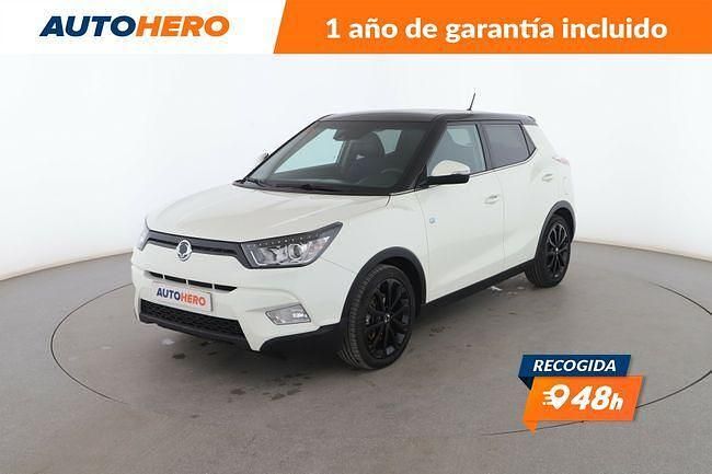 Usado Ssangyong (KGM) Tivoli Limited 116 CV (85 kW) 2017 Blanco SUV