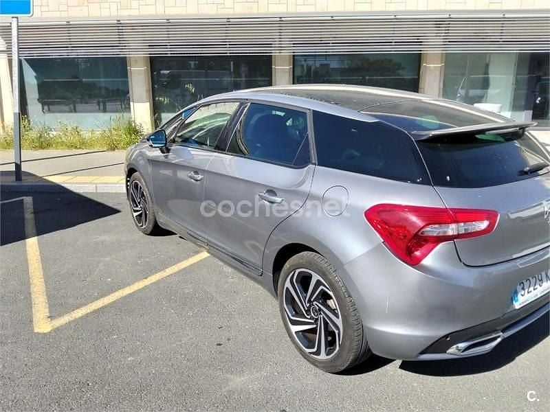 Usado DS Automobiles DS5 Performance 150 CV (110 kW) 2018 Gris / plata Utilitario