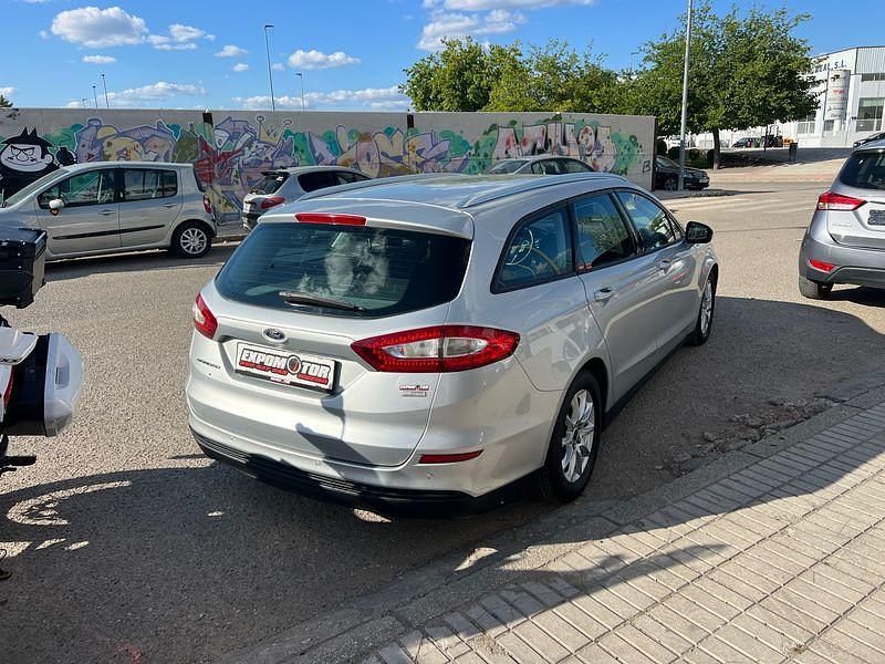 Usado Ford Mondeo Business Edition 120 CV (88 kW) 2016 Gris Familiar