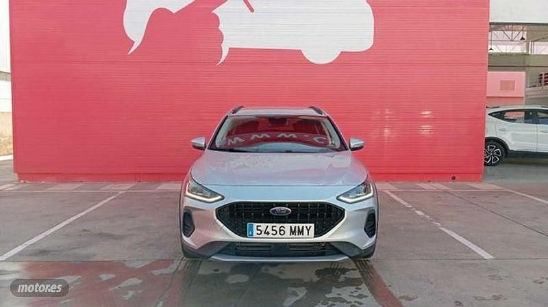 Usado Ford Focus Active 155 CV (114 kW) 2024 Plateado Berlina