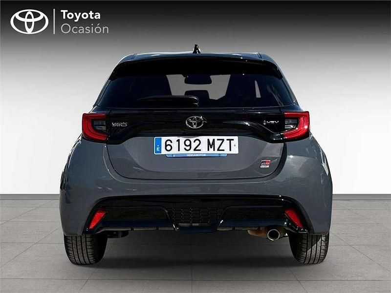 Usado Toyota Yaris Hybrid Sport 131 CV (96 kW) 2025 Monovolumen