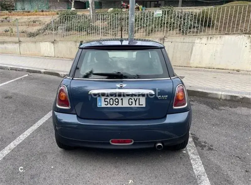 Usado Mini ONE 95 CV (69 kW) 2010 Azul Utilitario