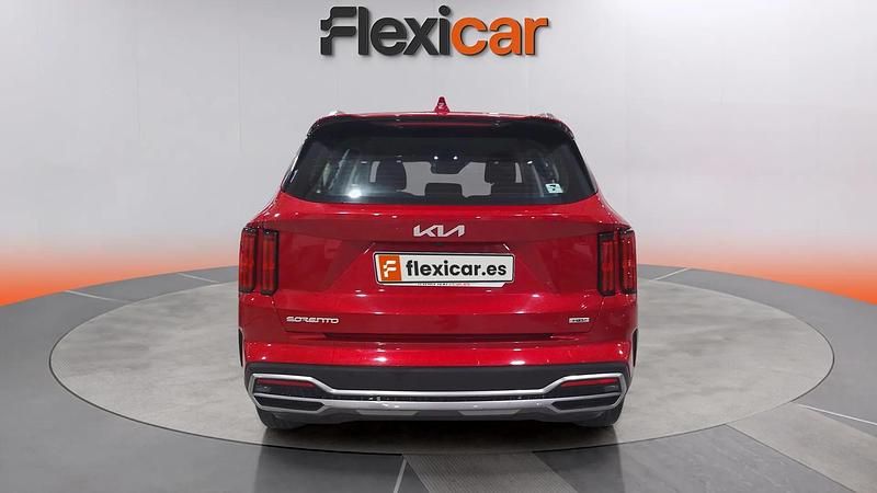 Usado Kia Sorento 232 CV (170 kW) 2023 Rojo SUV