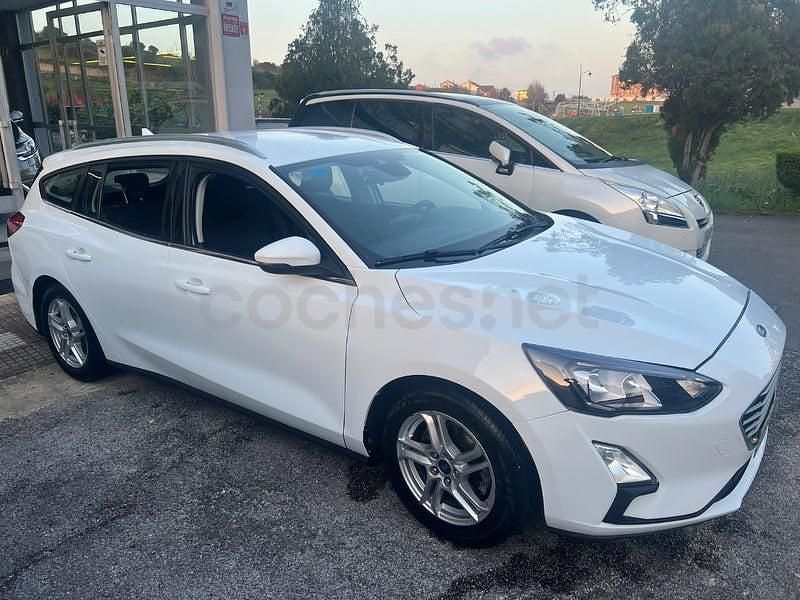 Usado Ford Focus Active 120 CV (88 kW) 2020 Blanco Familiar