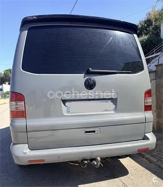 Usado VW Multivan Highline 174 CV (127 kW) 2004 Gris / plata Monovolumen