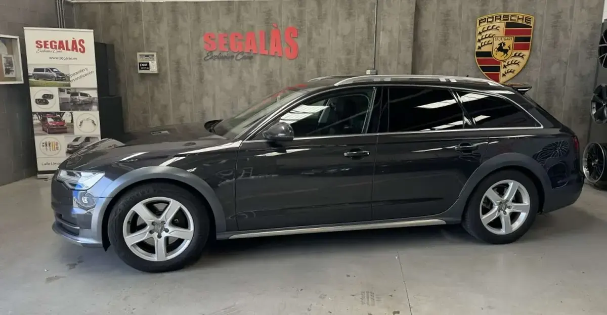 Usado Audi A6 Allroad Exclusive 218 CV (160 kW) 2015 Marrón Familiar