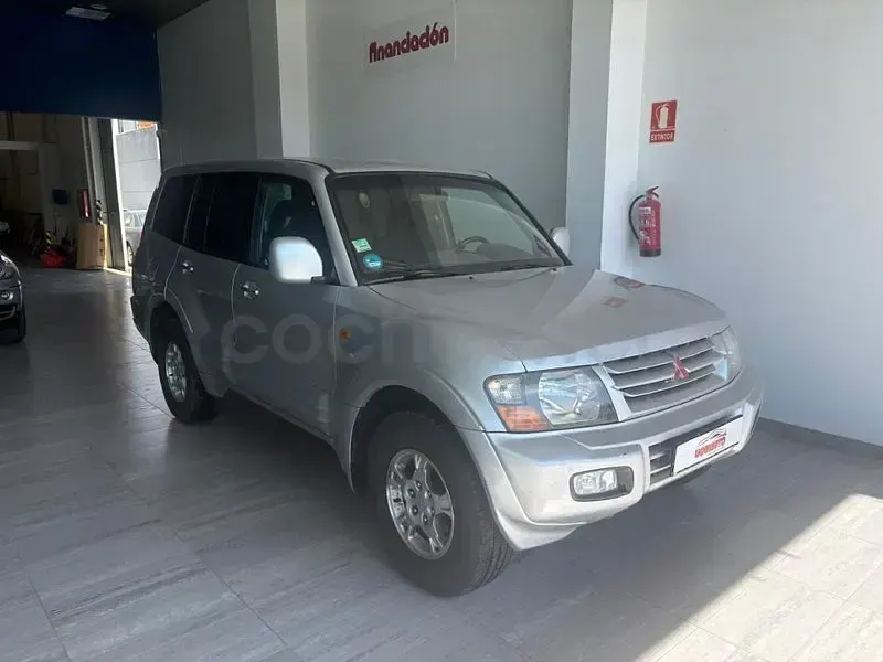 Usado Mitsubishi Montero 194 CV (142 kW) 2000 Gris / plata SUV