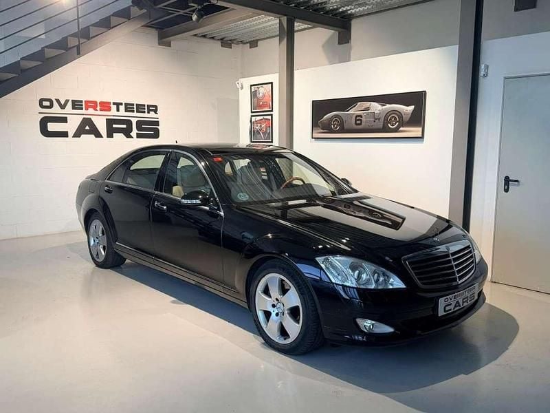 Usado Mercedes S500 387 CV (284 kW) 2006 Negro Berlina