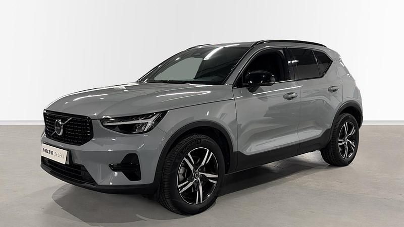 Otro Usado 2025 Volvo XC40 Plus SUV | 35.900 € - Imagen 1/4