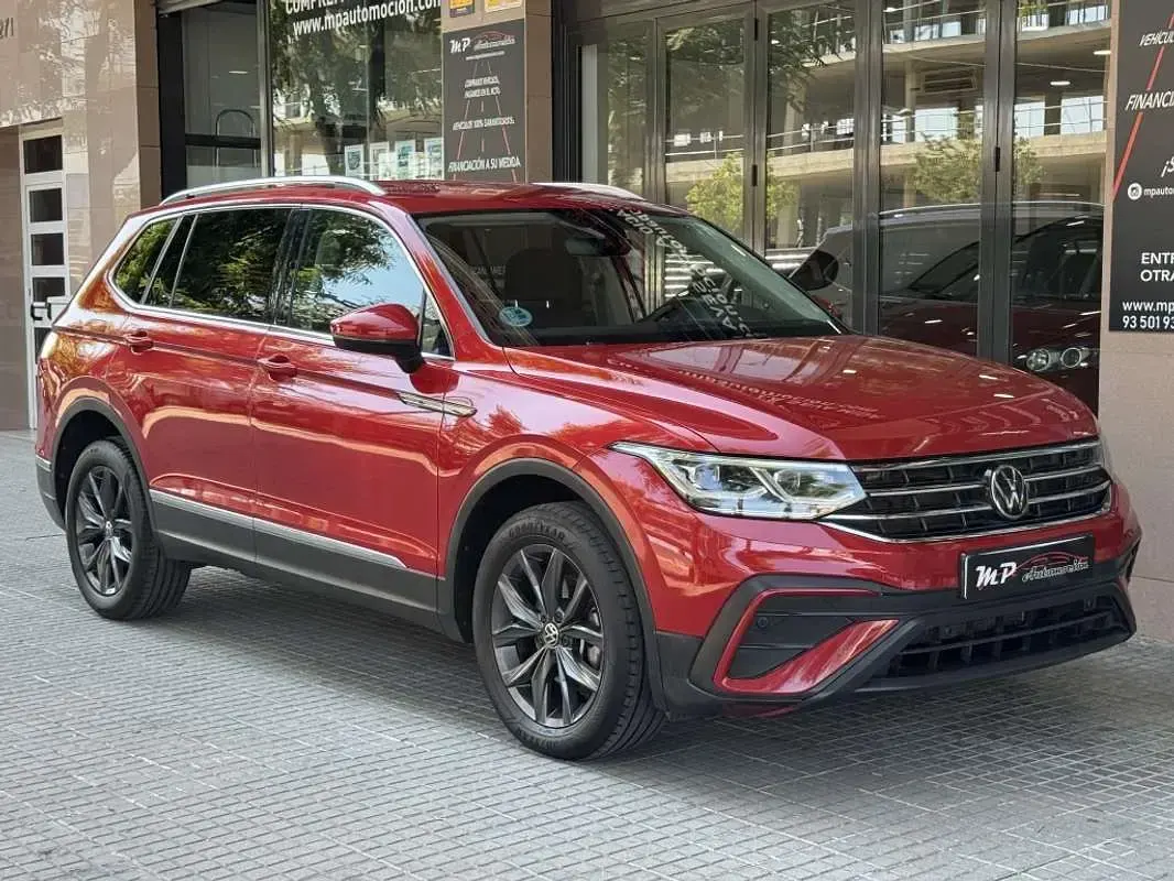Usado VW Tiguan Allspace Life 150 CV (110 kW) 2023 Burdeos SUV