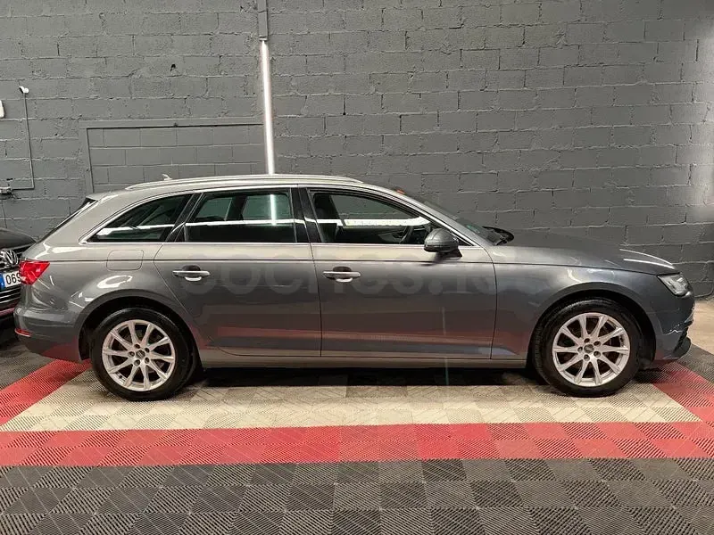 Usado Audi A4 150 CV (110 kW) 2016 Gris / plata Familiar