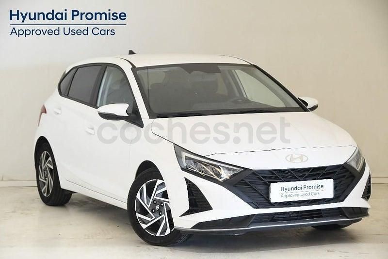 Usado Hyundai i20 79 CV (58 kW) 2024 Blanco Berlina