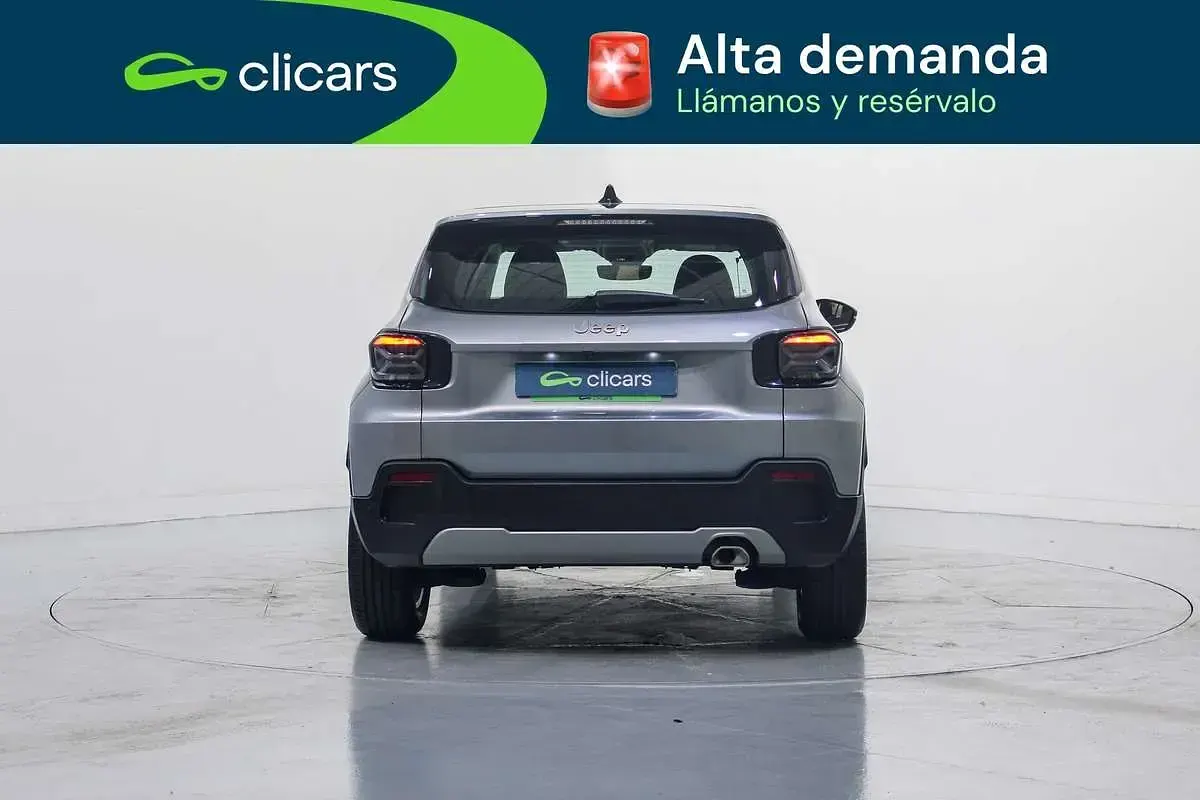 Usado Jeep Avenger Altitude 101 CV (74 kW) 2025 Plateado SUV
