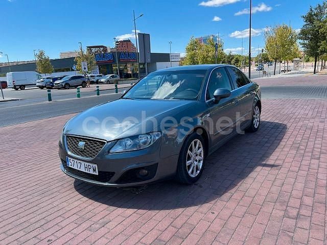Gris / plata Usado 2013 Seat Exeo Ecomotive Berlina | 3800 € (Super precio) - Imagen 1/4