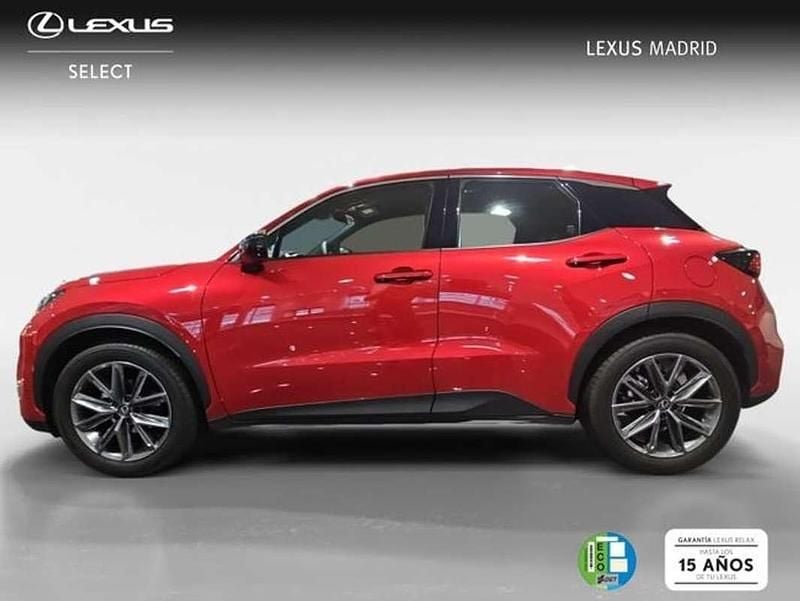 Usado Lexus LBX 137 CV (100 kW) 2025 Rojo SUV