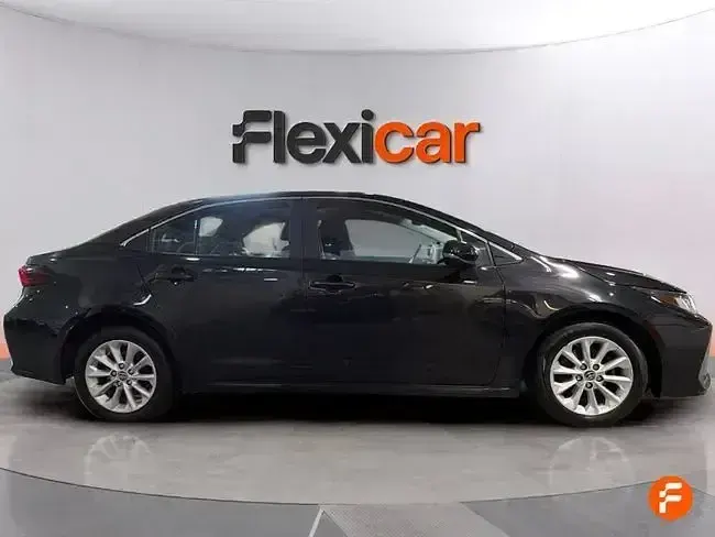 Usado Toyota Corolla Active 122 CV (89 kW) 2022 Negro Berlina