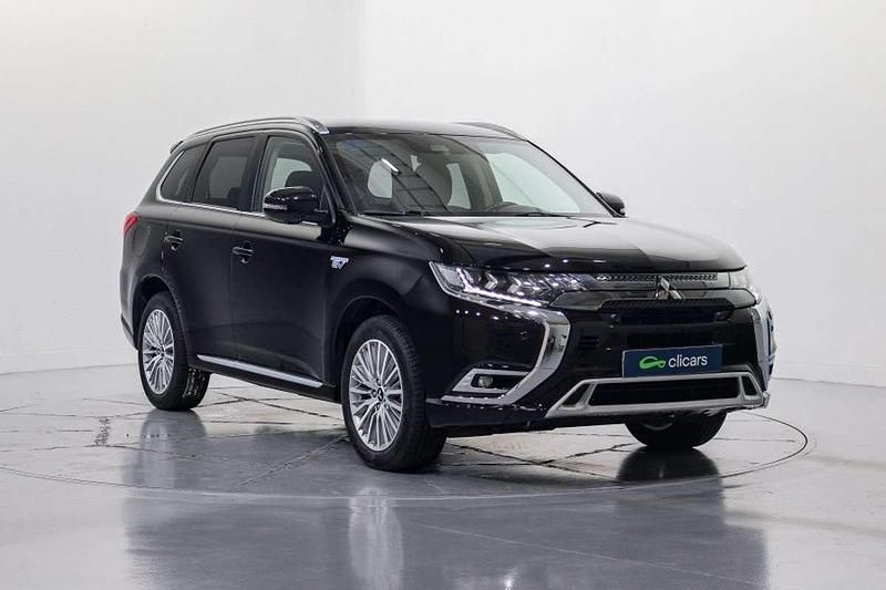 Usado Mitsubishi Outlander P-HEV Edition 224 CV (164 kW) 2021 Negro SUV