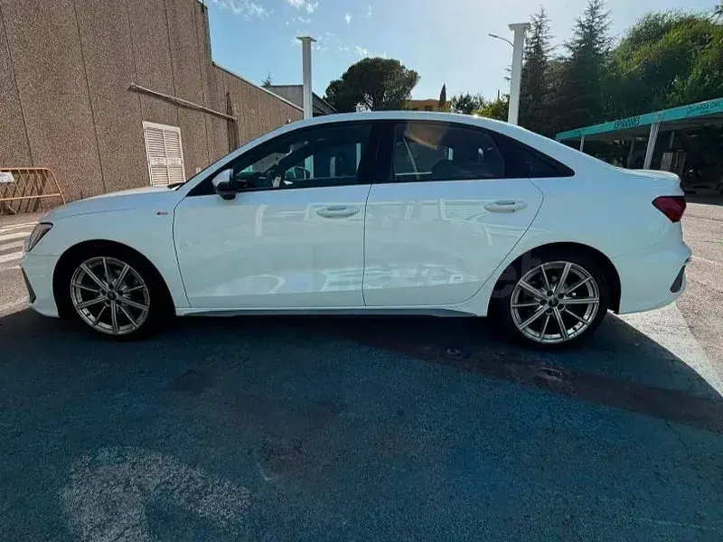 Usado Audi A3 S-Line 150 CV (110 kW) 2022 Blanco Berlina