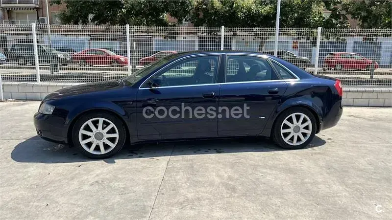 Usado Audi A4 S-Line 130 CV (95 kW) 2004 Azul Berlina