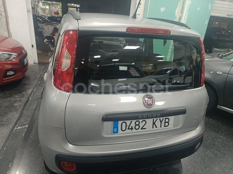 Usado Fiat Panda Easy 69 CV (50 kW) 2019 Gris / plata Berlina