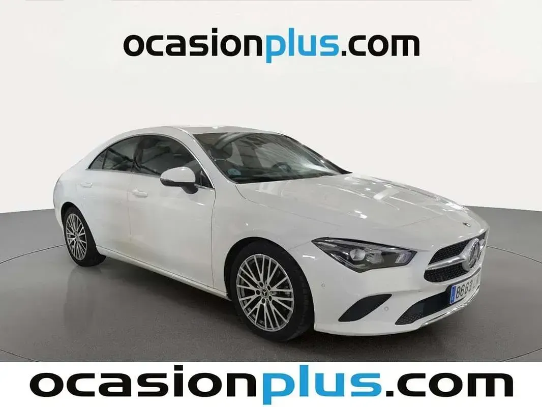 Usado Mercedes CLA220 190 CV (139 kW) 2021 Blanco Coupe