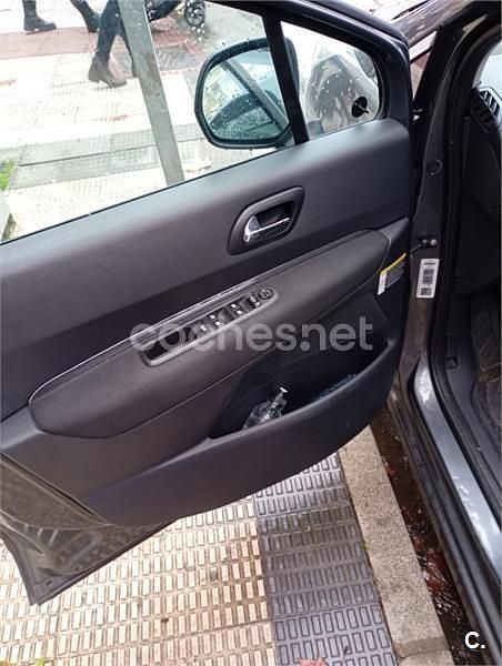 Usado Peugeot 3008 110 CV (80 kW) 2009 Gris / plata Berlina