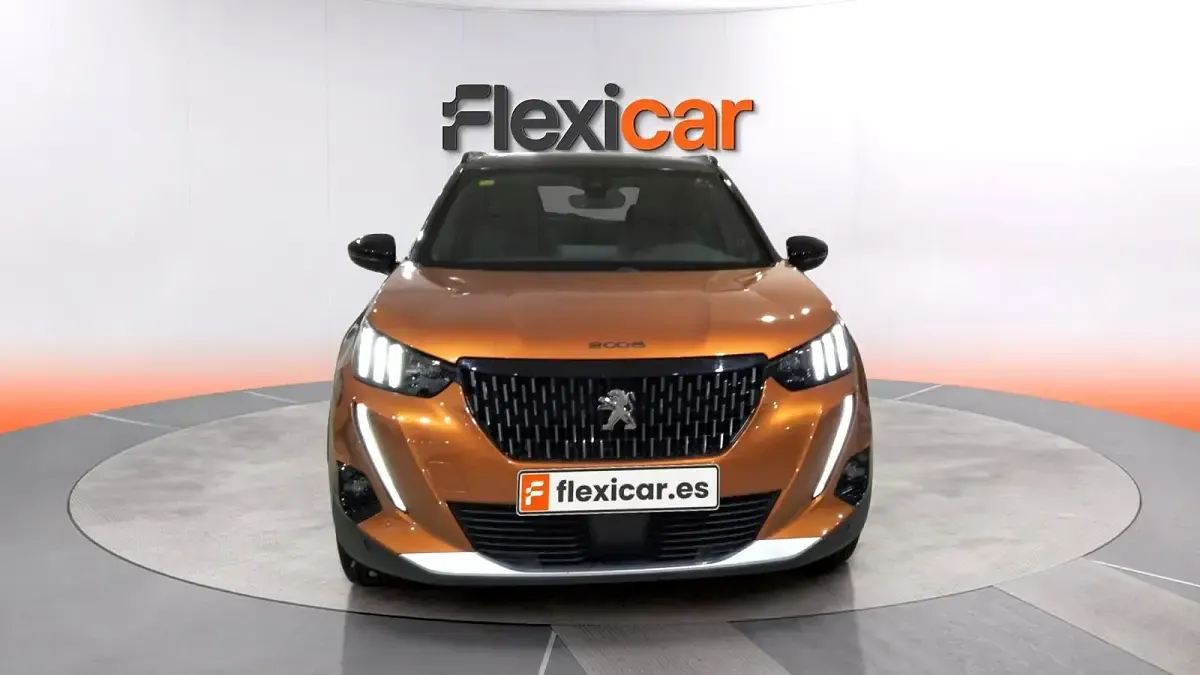 Usado Peugeot 2008 GT-line 131 CV (96 kW) 2020 Naranja SUV