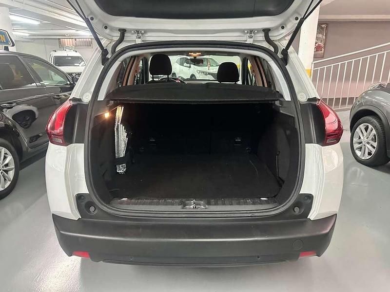 Usado Peugeot 2008 GT-line 120 CV (88 kW) 2019 Blanco SUV