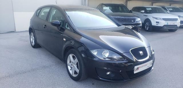 Usado Seat Leon Reference 105 CV (77 kW) 2010 Blanco Utilitario